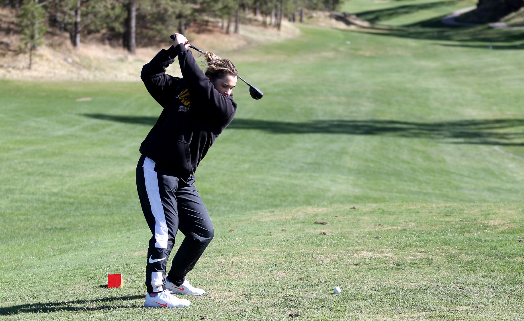 051022-golfKali1.jpg